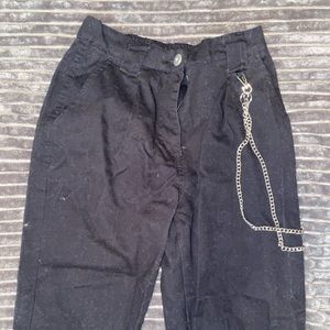 Black cotton pants with cropped ankle